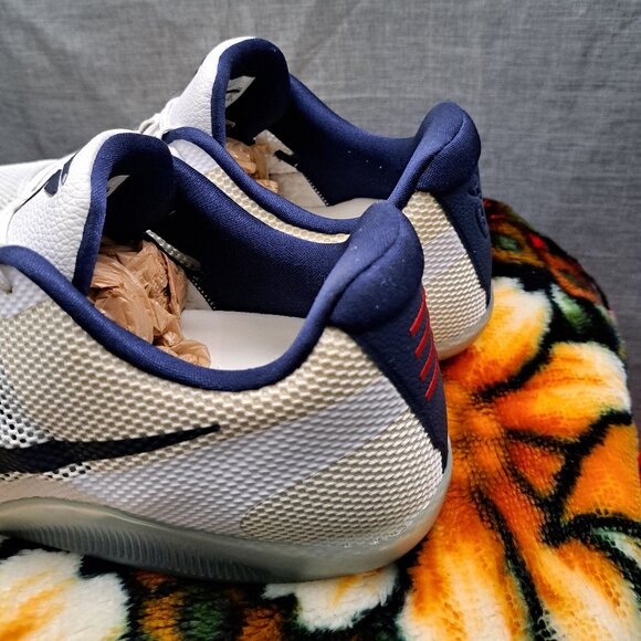 %Size 16 Nike Kobe 11 EM Low Team Bank TB White / Navy 856485-141 / A 16 main image 10